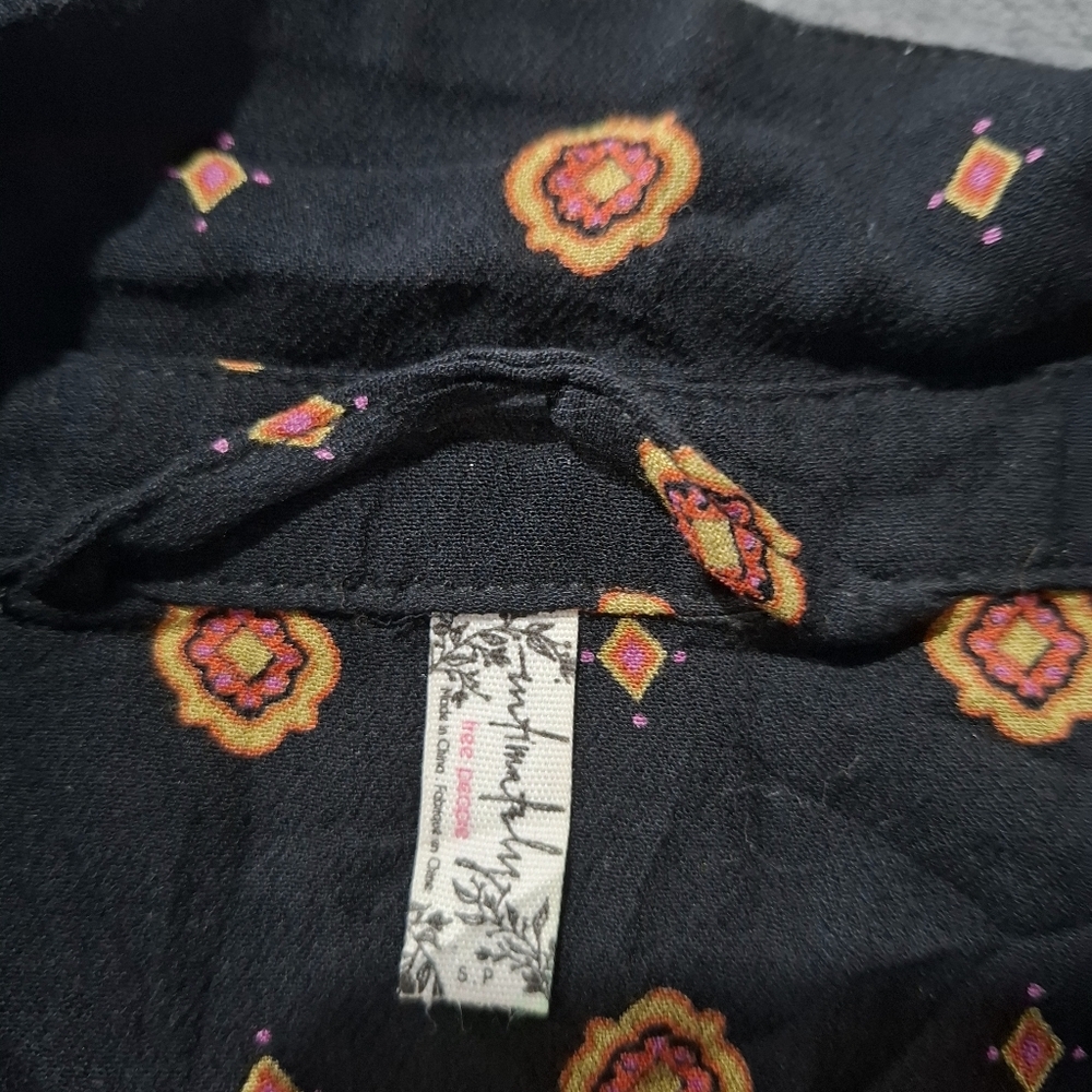 Free People Intimately Button Up Womens shirt Medallion Print Flowy Sz S Petite - Picture 12 of 12